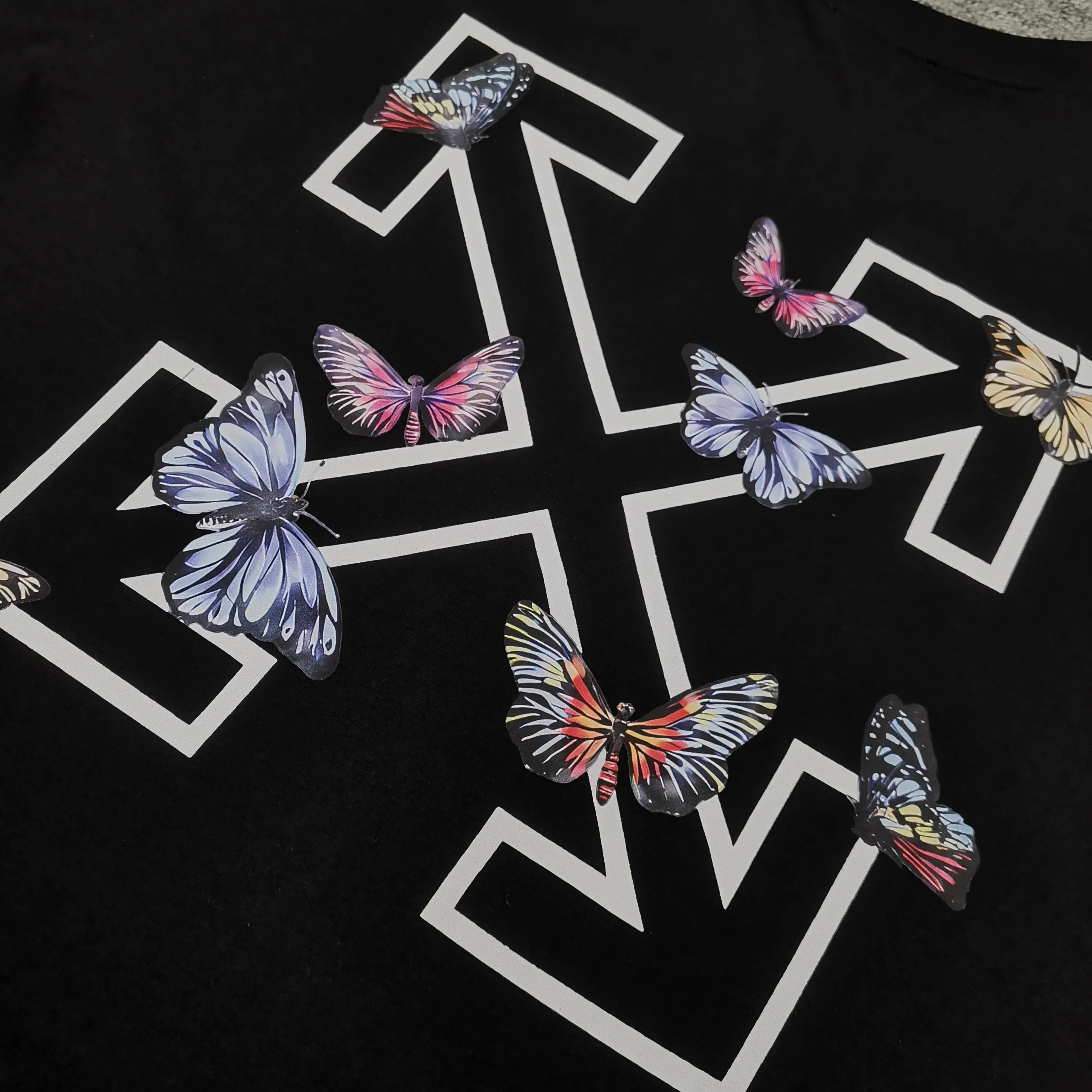 Top version ❤️off white new loose version butterfly short-sleeved T-shirt Size: S M L XL Color: Black White P240